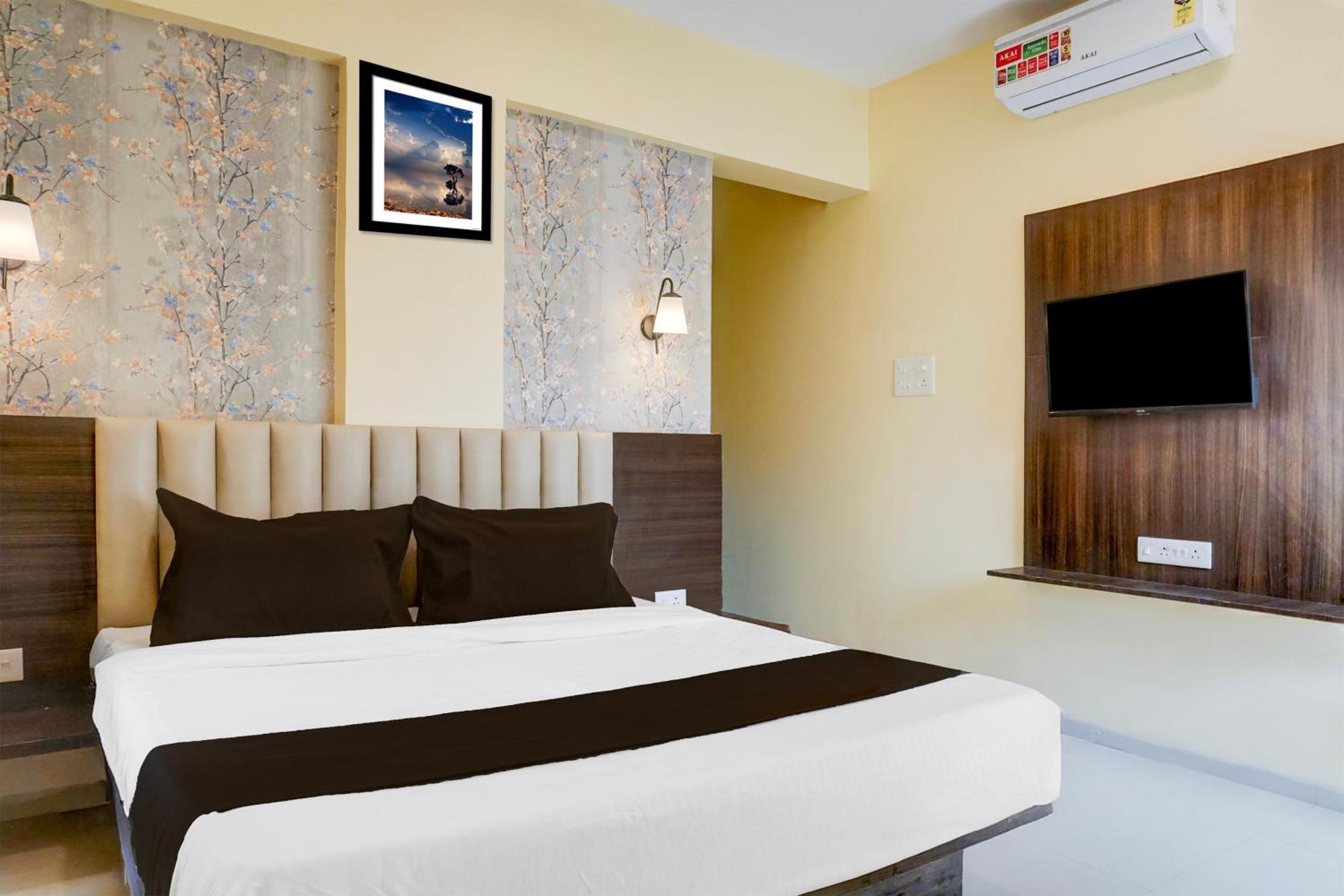 Super Collection O Veerbhadra Nagar Baner Hotel Méribel Village Екстериор снимка